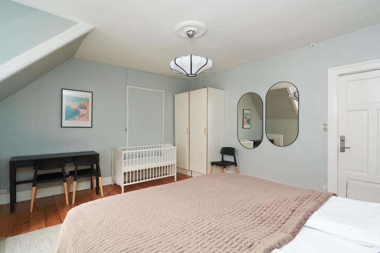 Stylish 5 Person In Vibrant Urban Area Apartment Kopenhagen
