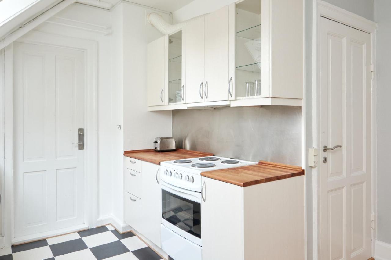 Apartment Stylish 5 Person In Vibrant Urban Area *